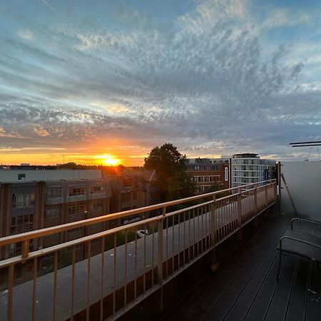 Spacious 2 Bedroom Penthouse Retreat ロンドン エクステリア 写真