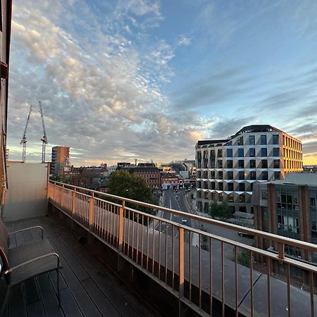 Spacious 2 Bedroom Penthouse Retreat ロンドン エクステリア 写真