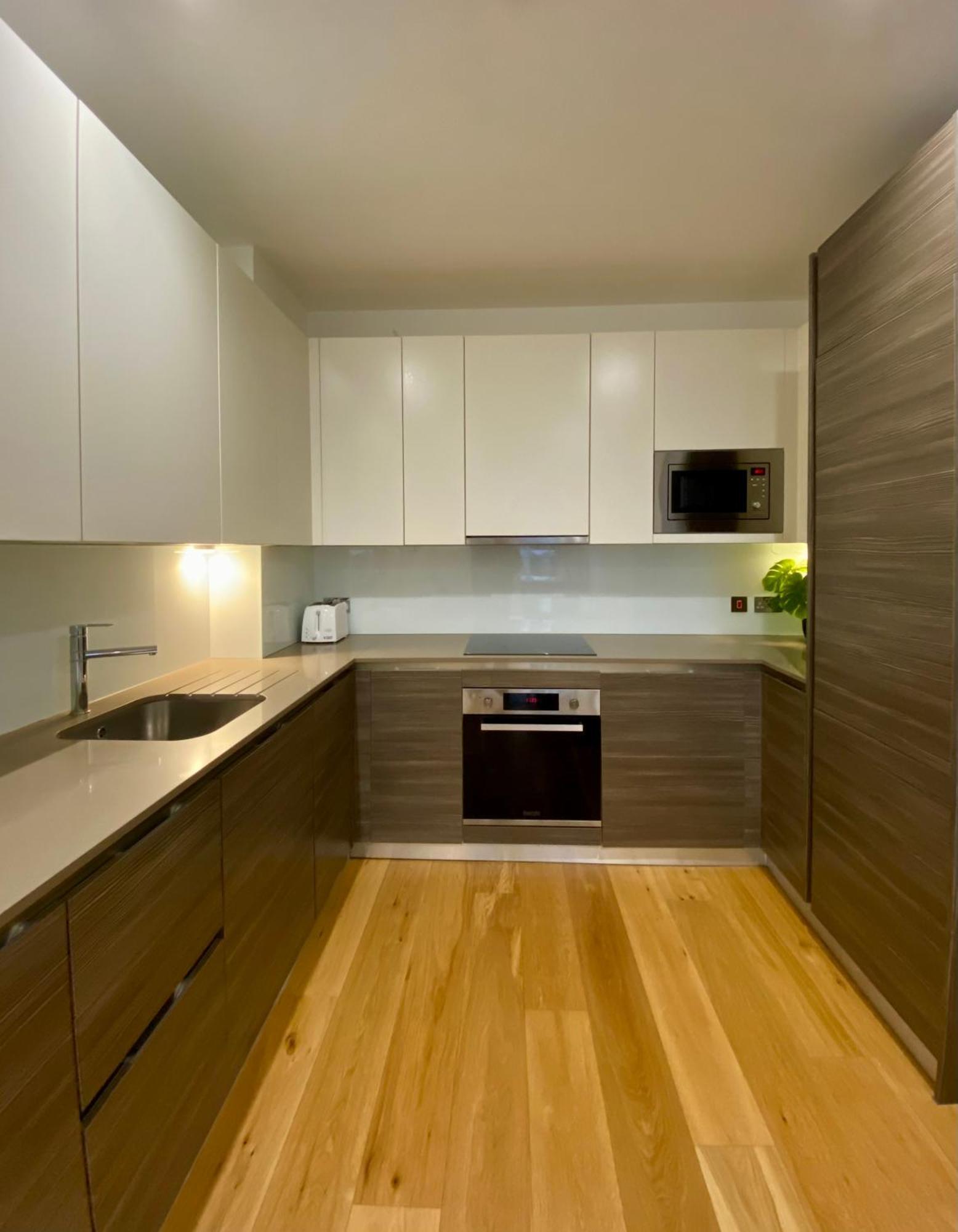 Spacious 2 Bedroom Penthouse Retreat ロンドン エクステリア 写真